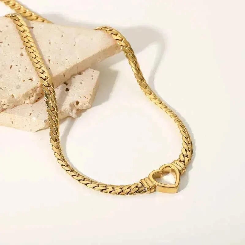 Goldene Herzkette