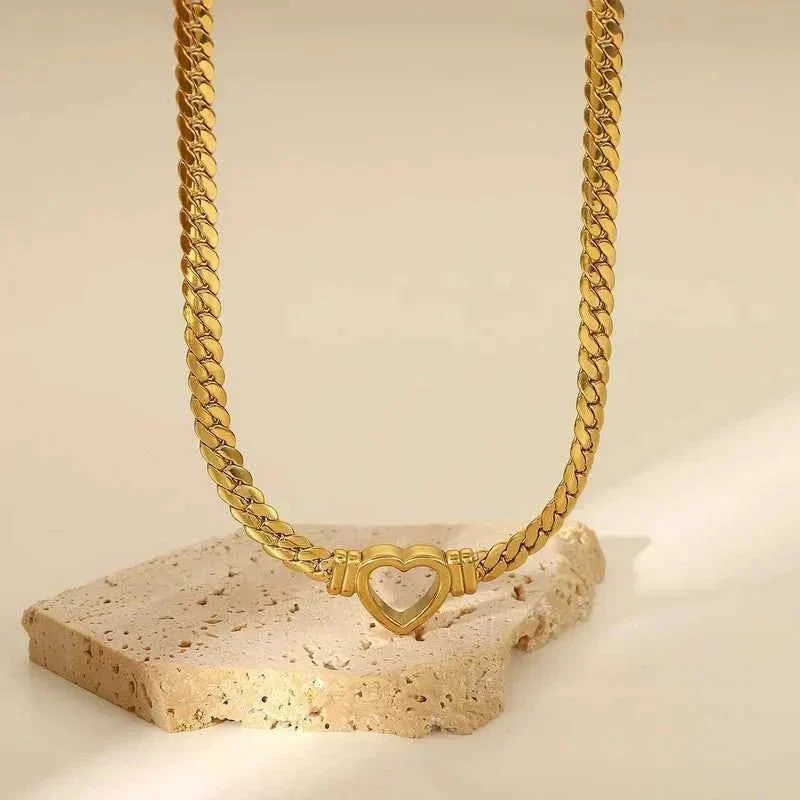 Goldene Herzkette
