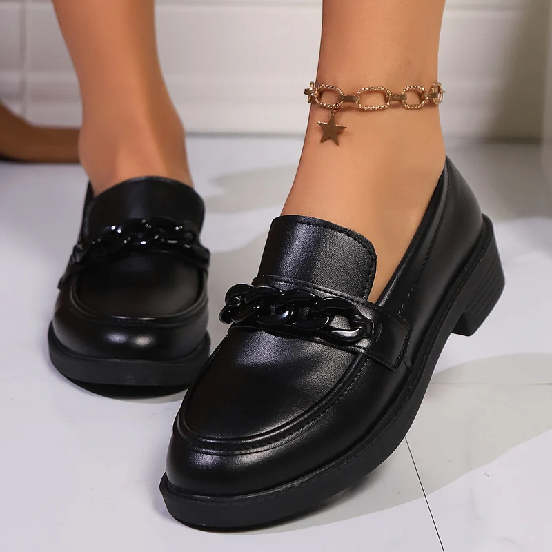 Damen nan Lack-Loafer mit auffälligem Kettendetail und gepolsterter Plateau-Laufsohle Drune