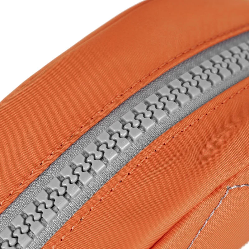 ROKA Kreativer Abfall Paddington Graphit/Orange, Einheitsgröße, recycelter Nylonbeutel