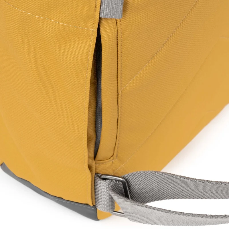 ROKA Waterhouse Flax Mittelgroße Tasche aus recyceltem Canvas