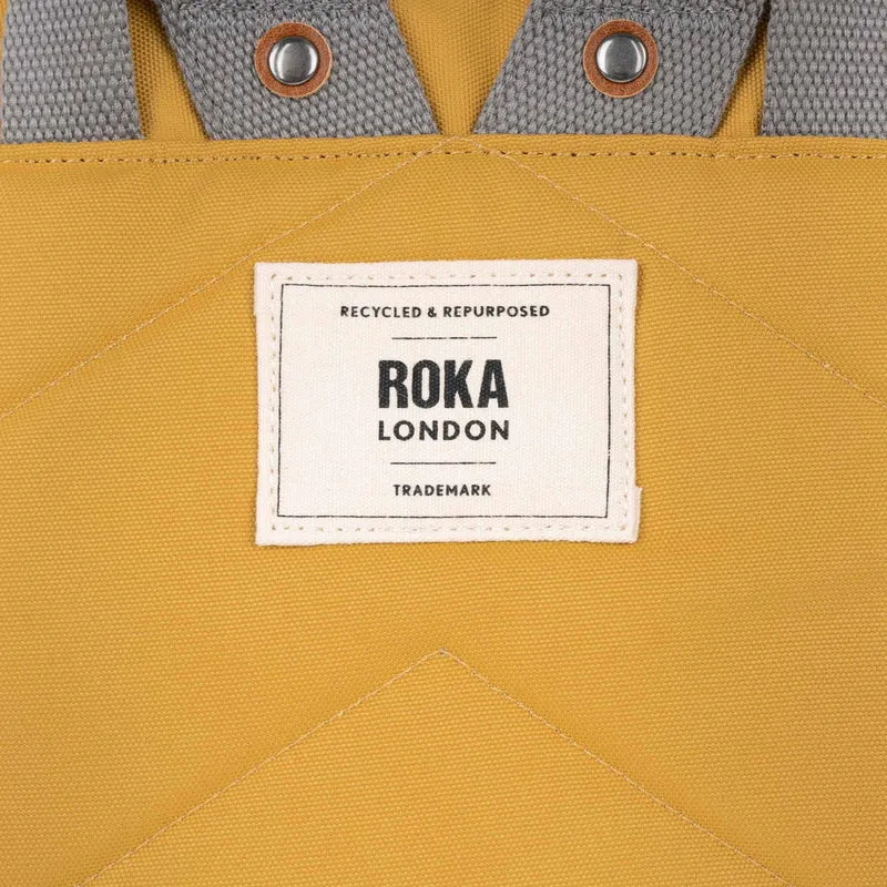 ROKA Waterhouse Flax Mittelgroße Tasche aus recyceltem Canvas