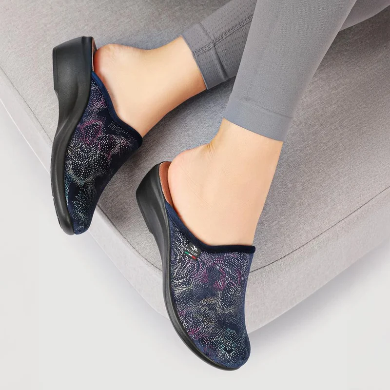 Fly Flot Engraved Self Moulding Mules - FLY42002 / 327 719 - Navy