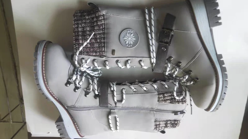 Damen nan gefütterte Schnürstiefel mit gestricktem Schaftbund, dekorativem Schnallenriemen und profilierter Gummisohle Drune