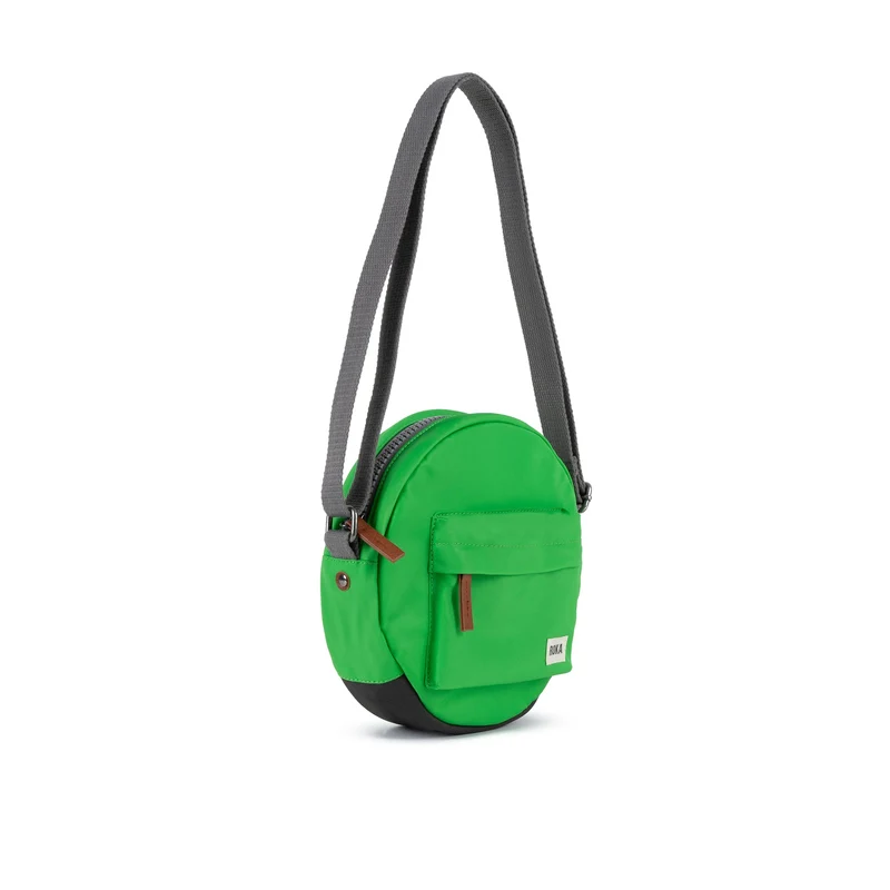 ROKA Paddington B Kelly Green Kleine Tasche aus recyceltem Nylon