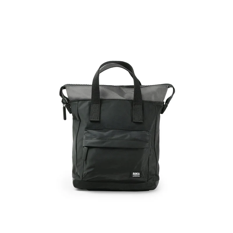 ROKA Kreativer Abfall Bantry B Schwarz / Graphit Kleine Tasche aus recyceltem Nylon