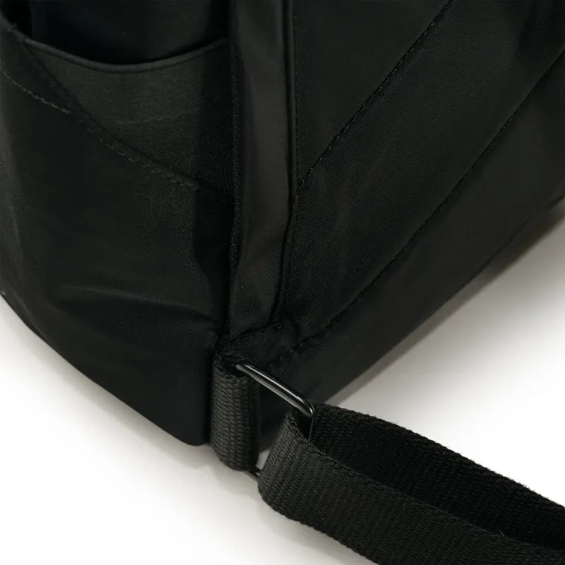 ROKA Kreativer Abfall Canfield B Schwarz / Avocado Kleine Tasche aus recyceltem Nylon