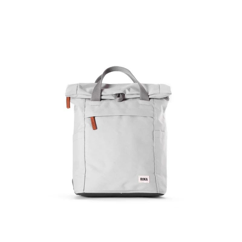 ROKA Finchley Eine kleine Tasche aus recyceltem Canvas von Mist