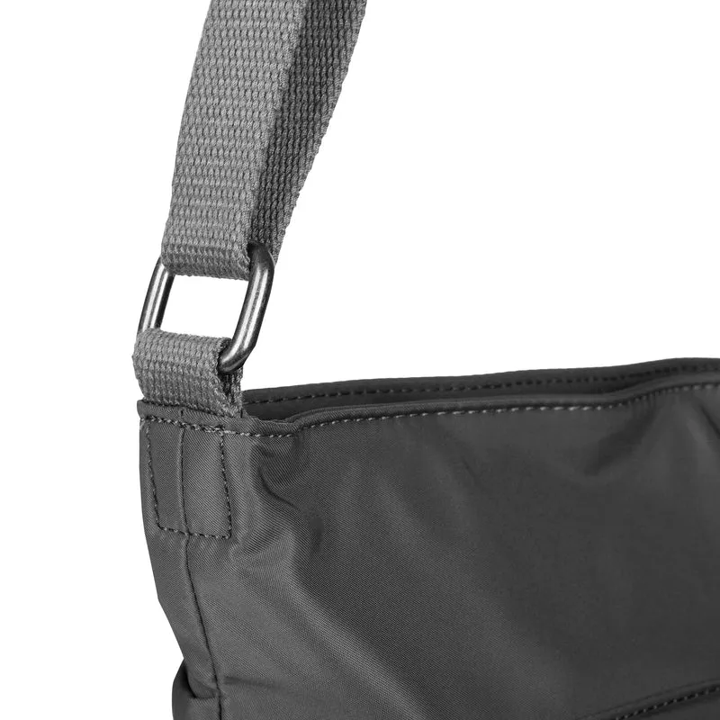 ROKA Kennington B Graphit Medium Tasche aus recyceltem Nylon
