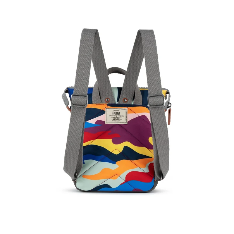 ROKA Bantry B Kleine nachhaltige Canvas-Tasche mit auffälligem Camouflage-Muster