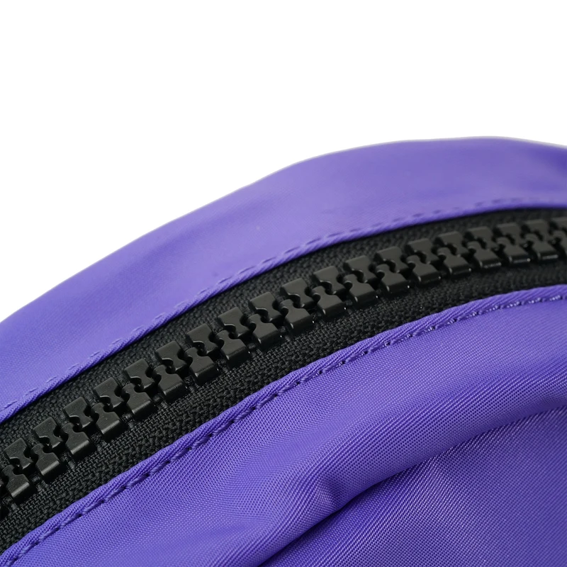 ROKA Kreativer Abfall Paddington B Schwarz / Schlichte lila kleine Tasche aus recyceltem Nylon