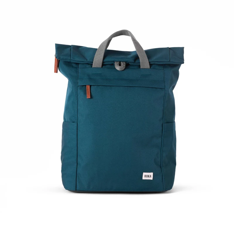 ROKA Finchley Eine große, türkisfarbene Tasche aus recyceltem Canvas