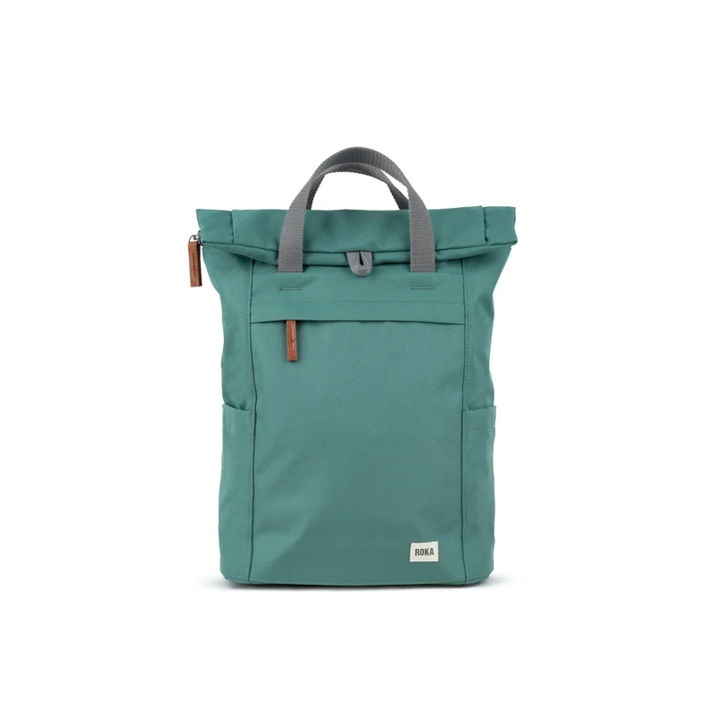 ROKA Finchley Eine mittelgroße Tasche aus recyceltem Canvas in Salbeigrün