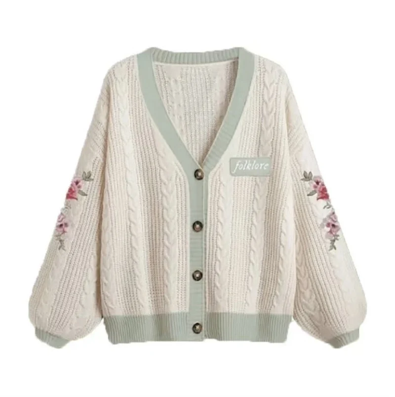 Damen nan gestrickter Oversize-Cardigan mit Zopfmuster, V-Ausschnitt, Knopfleiste und floraler Ärmelstickerei Drune