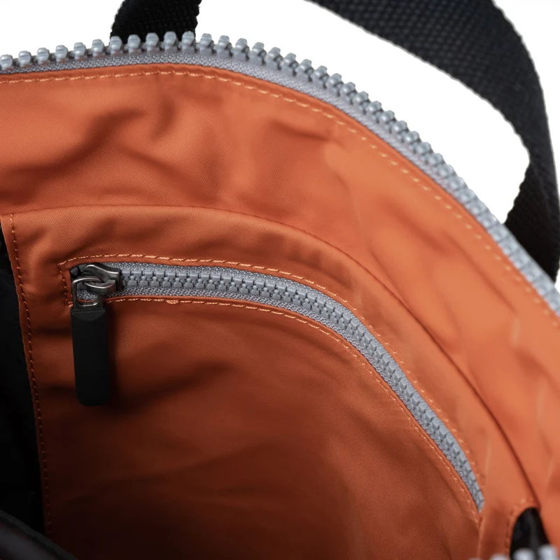 ROKA Black Label Bantry B Rooibos Kleiner Beutel aus recyceltem Nylon