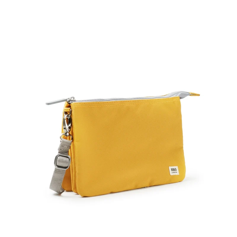 ROKA Carnaby Crossbody-Tasche aus recyceltem Canvas, Größe XL