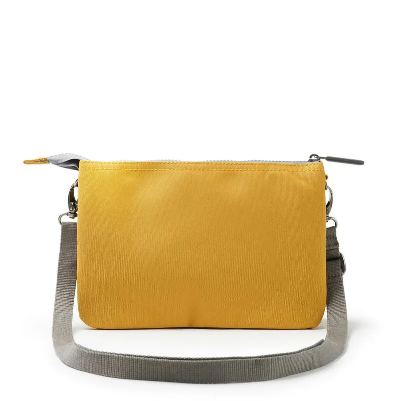 ROKA Carnaby Crossbody-Tasche aus recyceltem Canvas, Größe XL