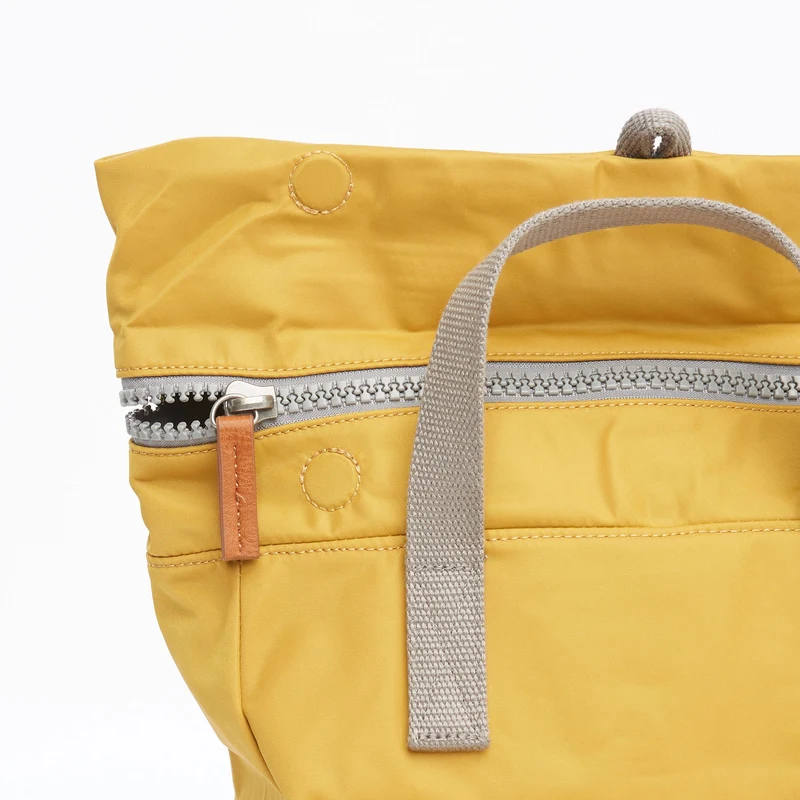 ROKA Canfield B Corn Kleiner Beutel aus recyceltem Nylon