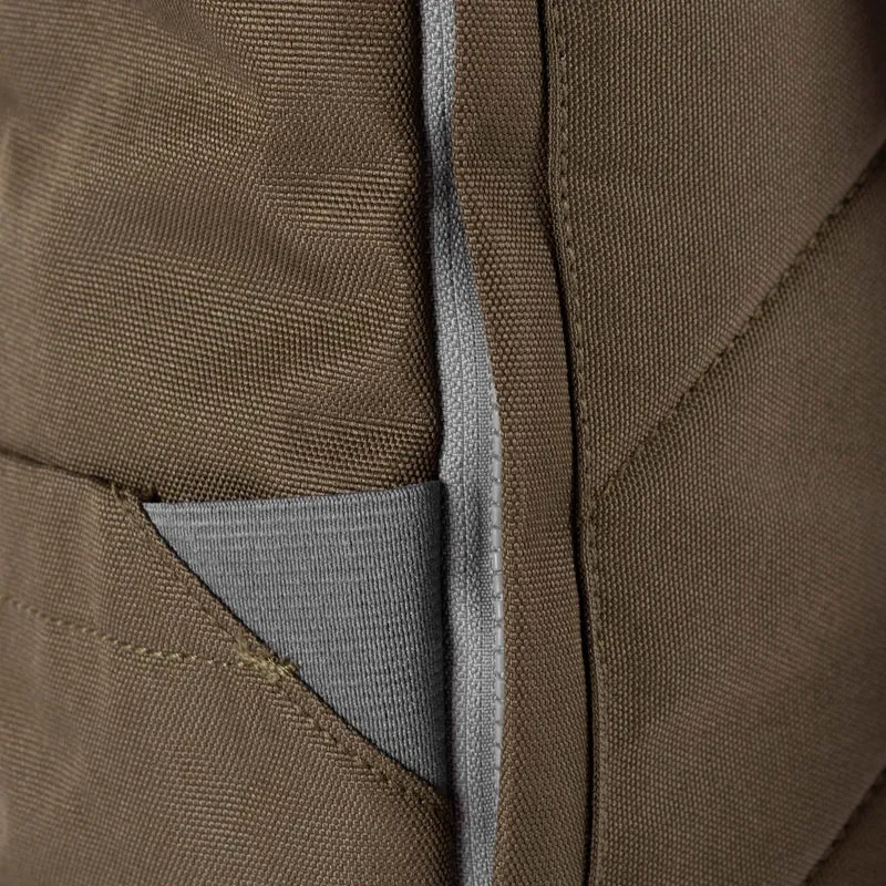 ROKA Finchley Eine kleine Tasche aus recyceltem Segeltuch von Moss