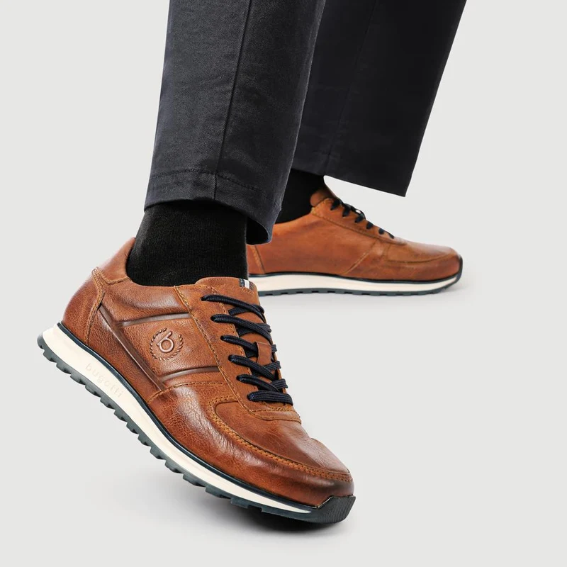 Casual Leather Lace-Up Trainers - BUG42501 / 327 671 - Brown