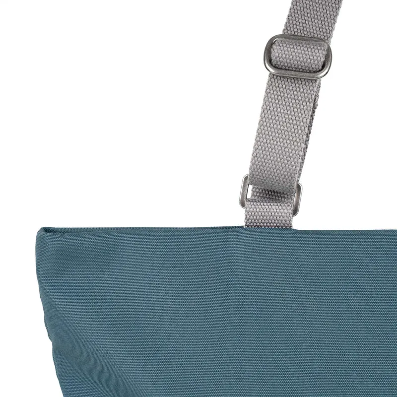 ROKA Trafalgar B Airforce Tasche aus recyceltem Canvas