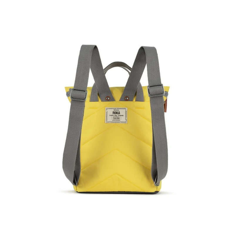 ROKA Finchley Eine kleine Tasche aus recyceltem Canvas in der Farbe Custard