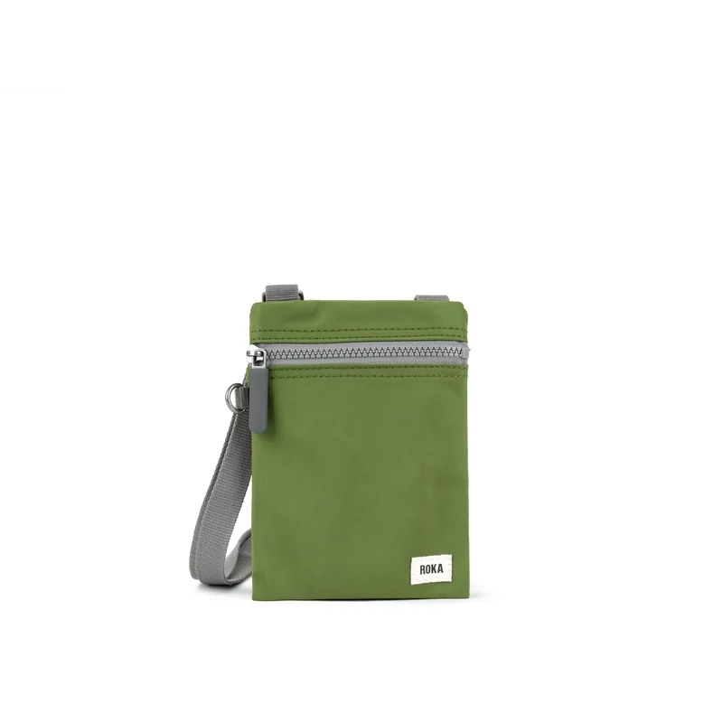 ROKA Chelsea Avocado-Tasche aus recyceltem Nylon
