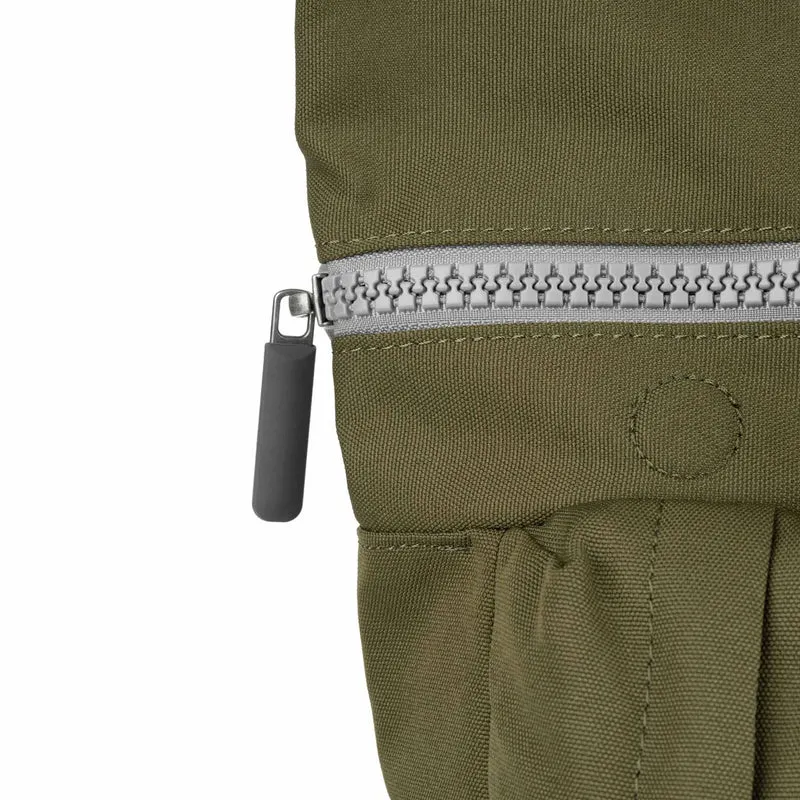 ROKA Waterhouse Moss Mittelgroße Tasche aus recyceltem Canvas