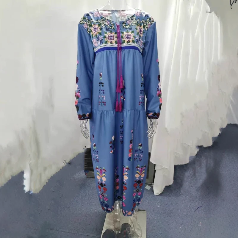 Damen nan besticktes Maxikleid mit langen Ärmeln, Quastenverschluss und folkloristischer Stickerei Drune