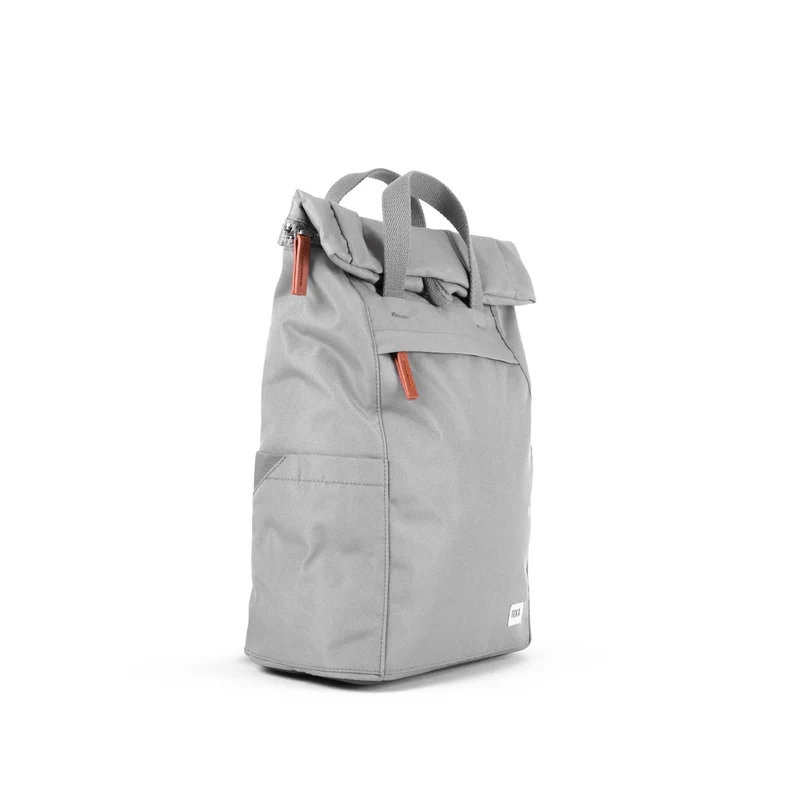 ROKA Finchley Eine Stormy Medium Tasche aus recyceltem Canvas