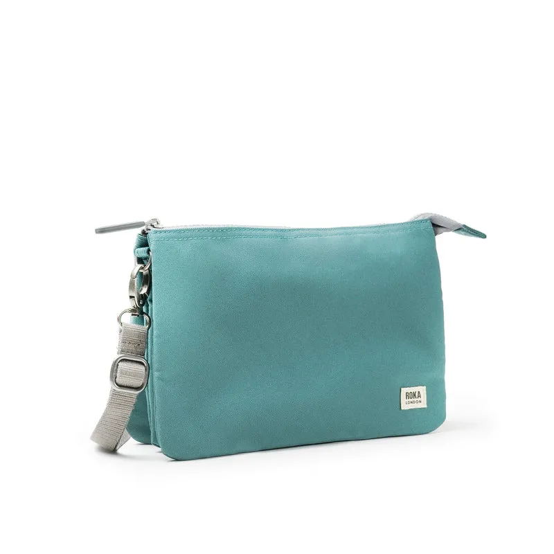 ROKA Carnaby Crossbody-Tasche aus recyceltem Canvas, Salbeigrün, XL