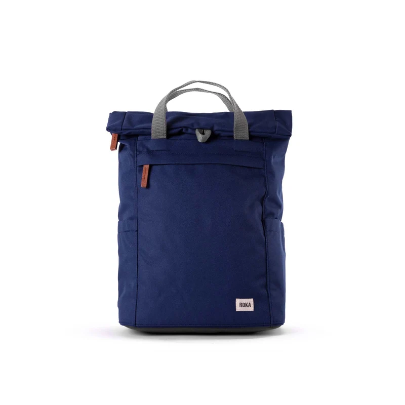 ROKA Finchley Eine mittelgroße Tasche aus recyceltem Canvas mit Mineralmotiv