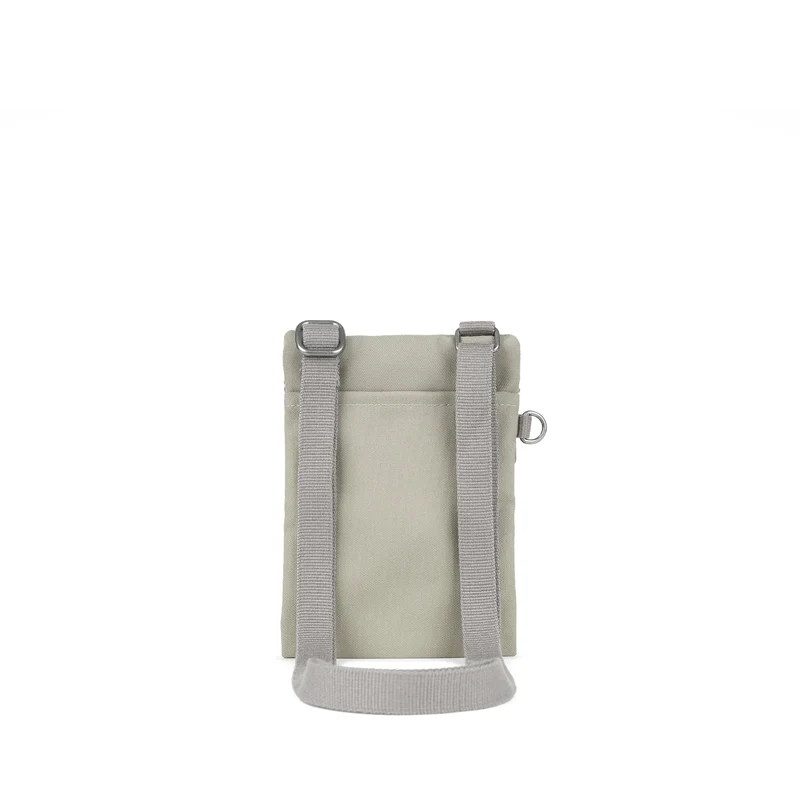 ROKA Chelsea Koriander-Tasche aus recyceltem Canvas