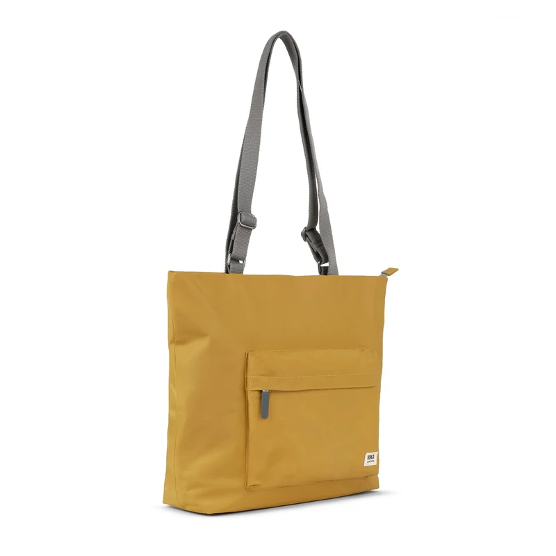 ROKA Tasche aus recyceltem Mais-Nylon von Trafalgar B