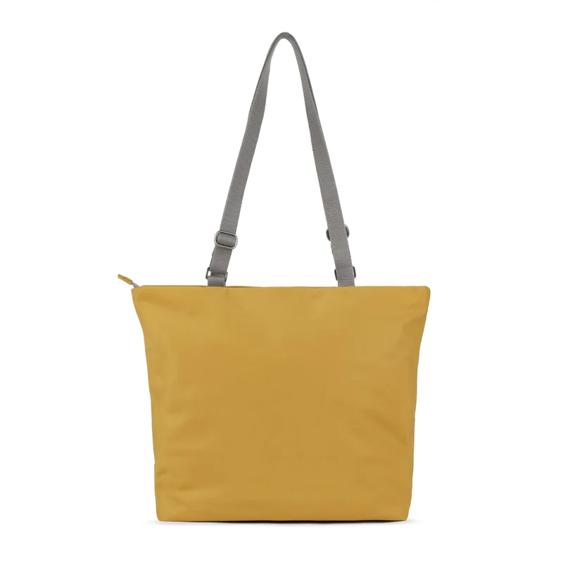 ROKA Tasche aus recyceltem Mais-Nylon von Trafalgar B