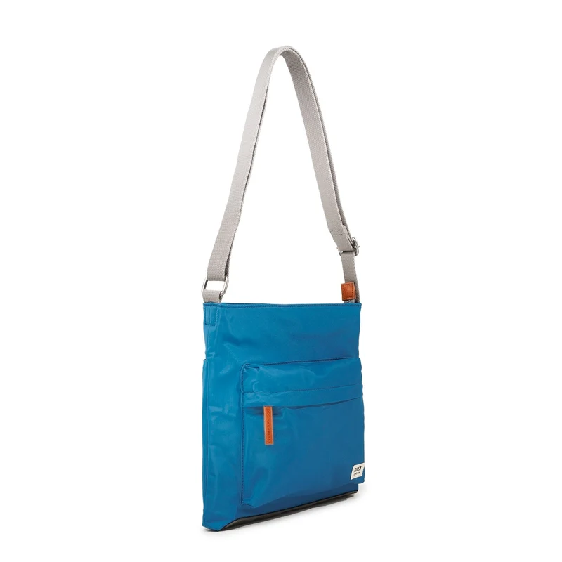 ROKA Kennington B Seaport Medium Tasche aus recyceltem Nylon