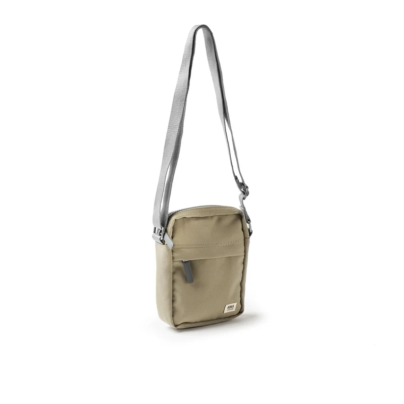 ROKA Bond Koriander-Tasche aus recyceltem Canvas