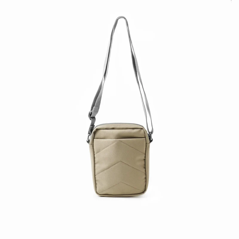ROKA Bond Koriander-Tasche aus recyceltem Canvas