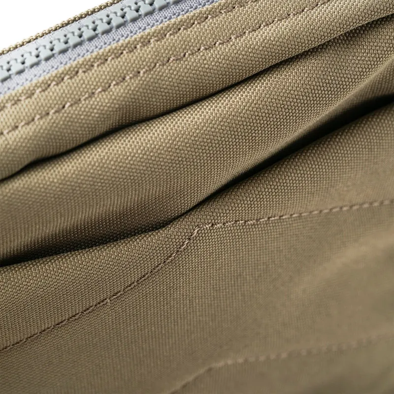 ROKA Bond Koriander-Tasche aus recyceltem Canvas