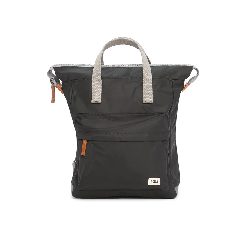 ROKA Bantry B Schwarze mittelgroße Tasche aus recyceltem Nylon