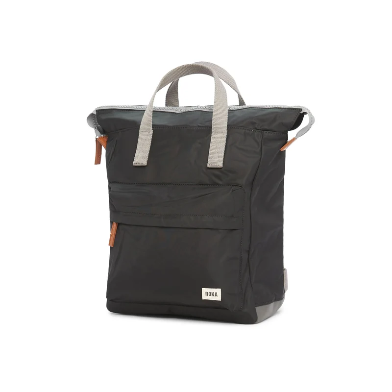 ROKA Bantry B Schwarze mittelgroße Tasche aus recyceltem Nylon