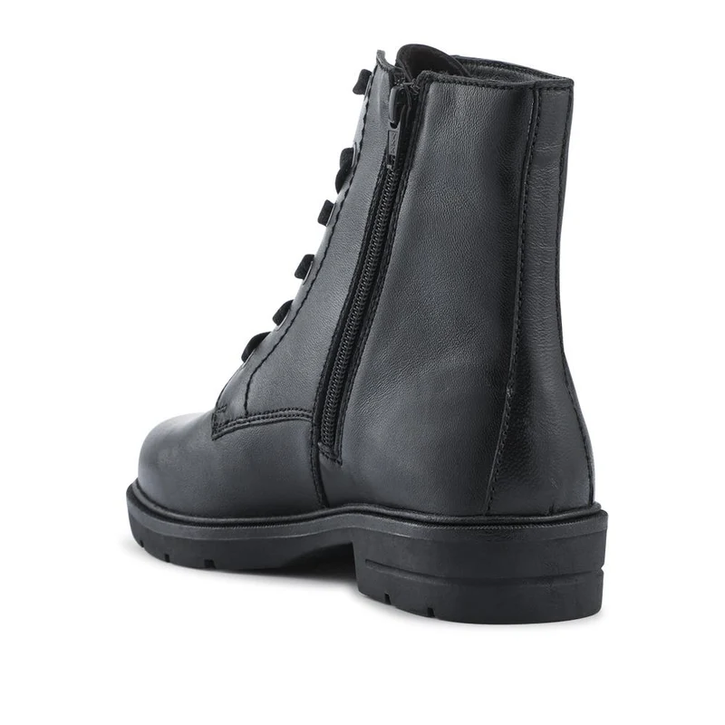 Leather Lace-Up Boots With Inside Zip - DDIN42004 / 328 316 - Black