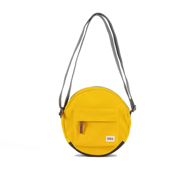ROKA Paddington B Aspen Yellow Kleine Tasche aus recyceltem Nylon