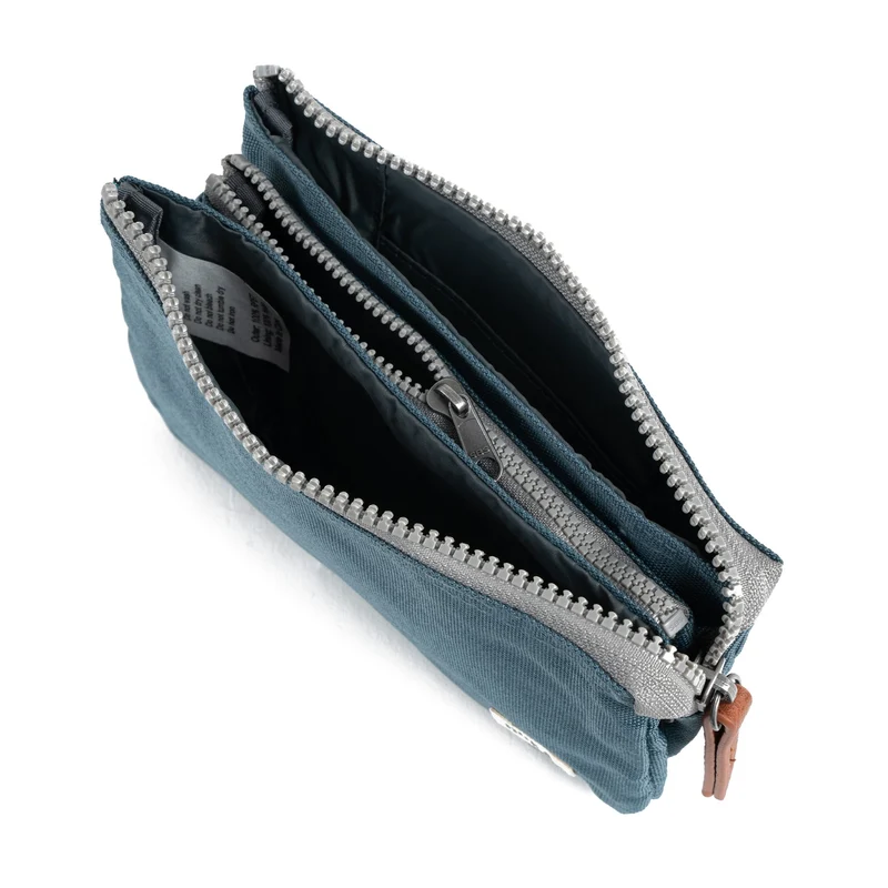 ROKA Carnaby Kleine, nachhaltige Canvas-Handtasche der Airforce