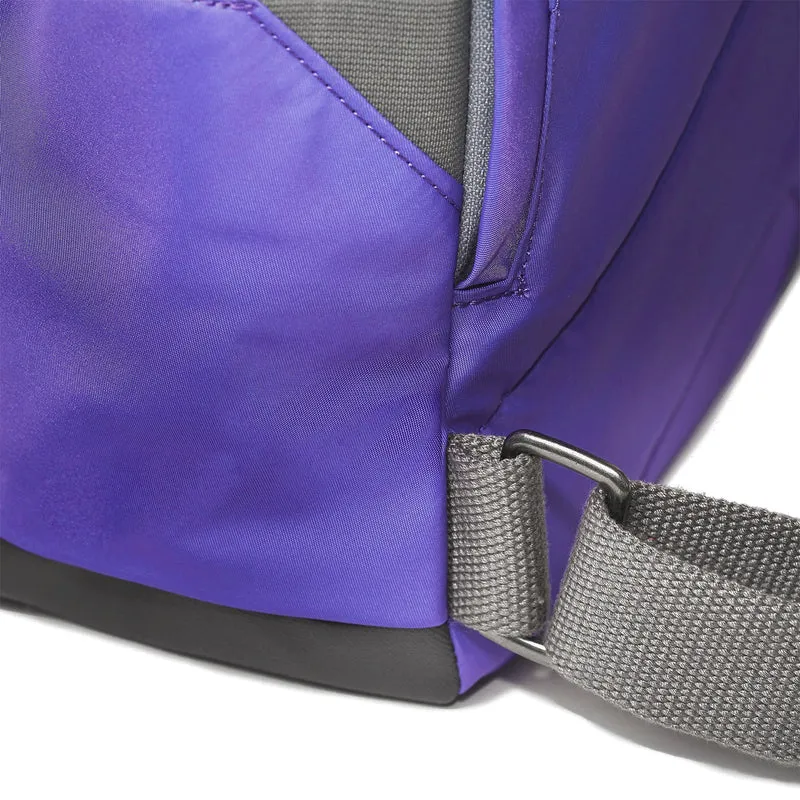 ROKA Canfield B Simple Lila Mittelgroße Tasche aus recyceltem Nylon