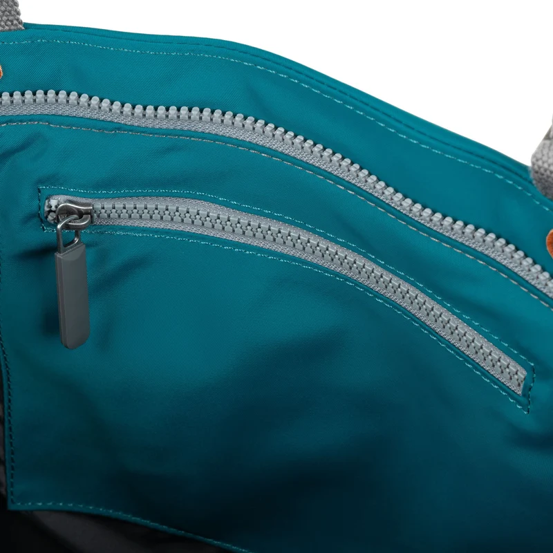 ROKA Trafalgar B Marine Tasche aus recyceltem Nylon