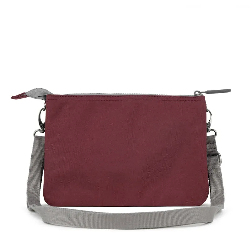 ROKA Carnaby Crossbody-Tasche Zinfandel XL aus recyceltem Canvas
