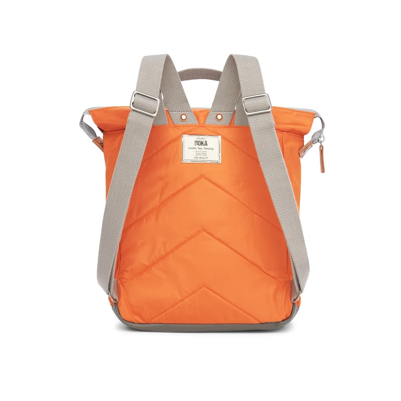 ROKA Bantry B Mittelgroße Tasche aus recyceltem Nylon, Farbe: Burnt Orange