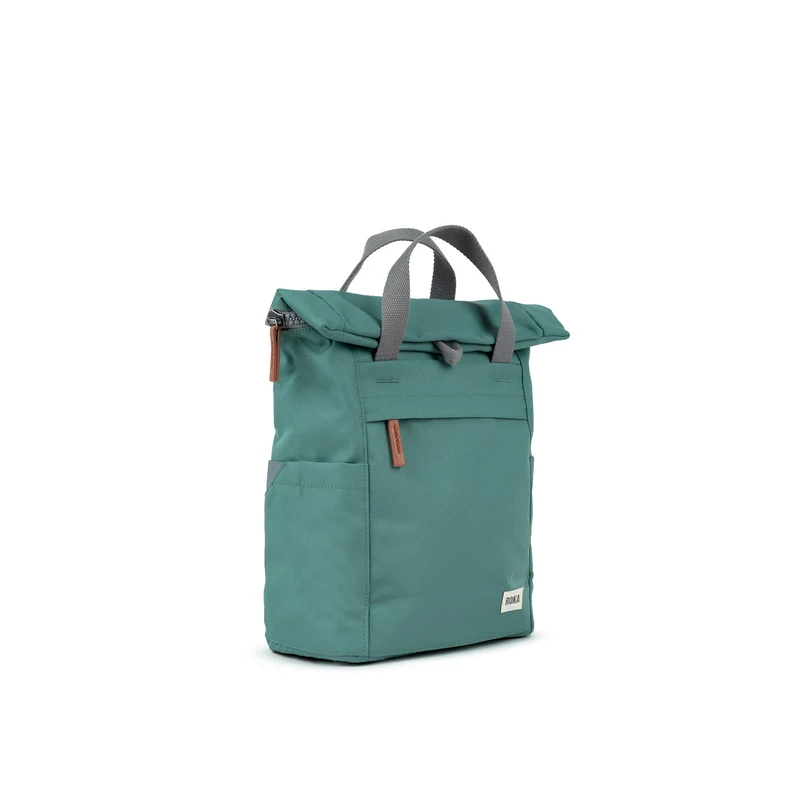 ROKA Finchley Eine kleine Tasche aus recyceltem Segeltuch von Sage
