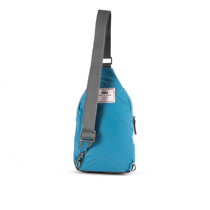 ROKA Willesden B Große Tasche aus recyceltem Nylon – Petrol